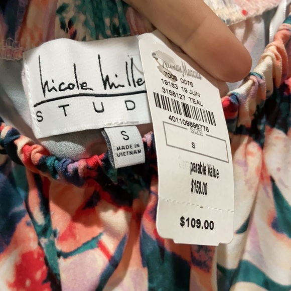 Neiman Marcus Romper - small - Picture 3 of 5